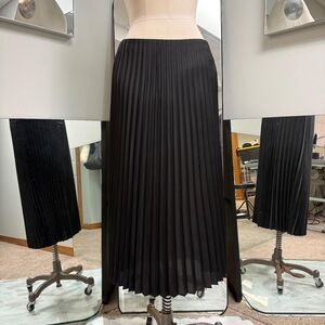 Black Pleated Skirt